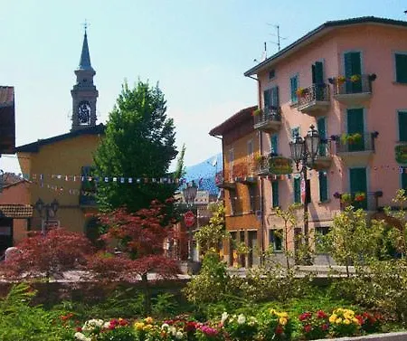 Albergo Centrale Fino Del Monte Extérieur photo
