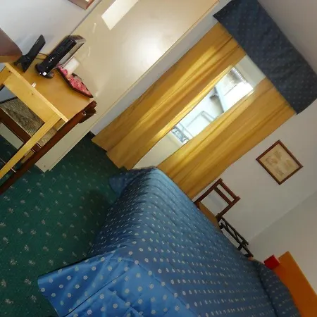 Albergo Centrale Fino Del Monte Extérieur photo